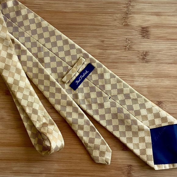 Paul Fredrick Gold Geometric Neck Tie Italian Silk made In USA Career Office - Picture 8 of 10